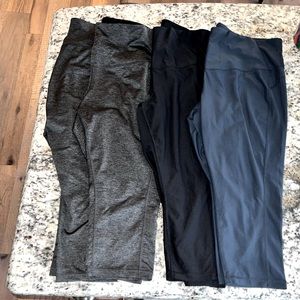 Four Pairs Like New Xersion Plus Size 2X Spandex Capri Workout Leggings